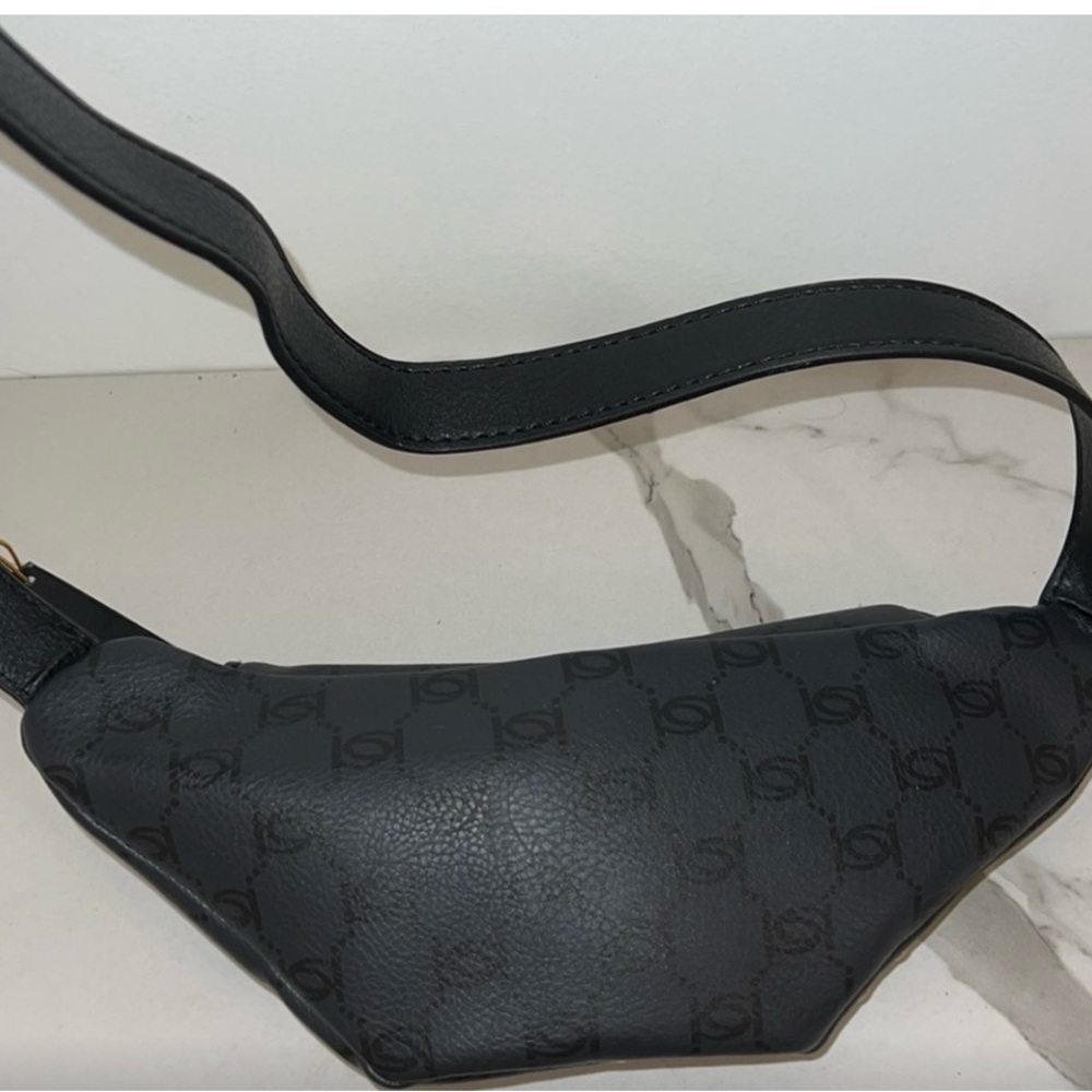🚨BEBE FANNY PACK EUC ♥️♥️🤗💕 - Picture 9 of 16